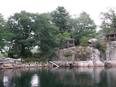 Click to display next picture