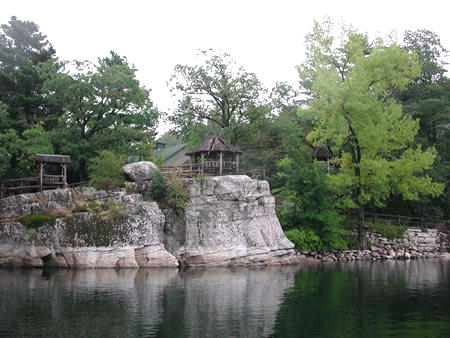 Click to display next picture